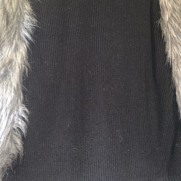 Gorgeous NWT Calvin Klein Vest. This beautiful vest is thick, warm & stylish! - Picture 6 of 7